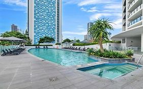 Modern 2 Bedroom Apartment In Sierra Grand - Coasthm